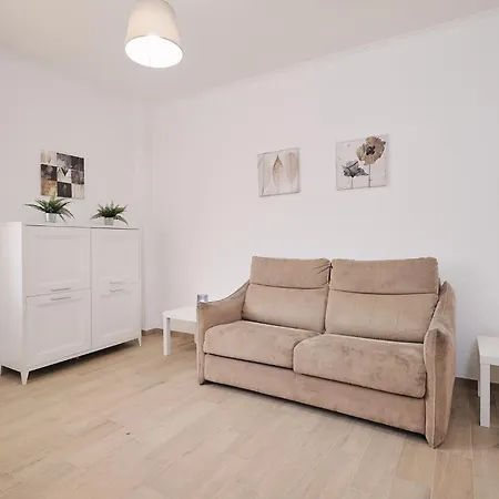 Station - 7 Minutes From The Airport Ciampino