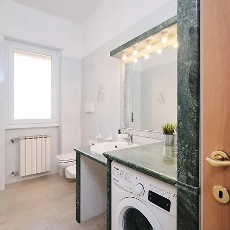 Station - 7 Minutes From The Airport Apartment Ciampino
